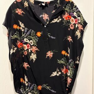Amour Vert Black Floral Blouse